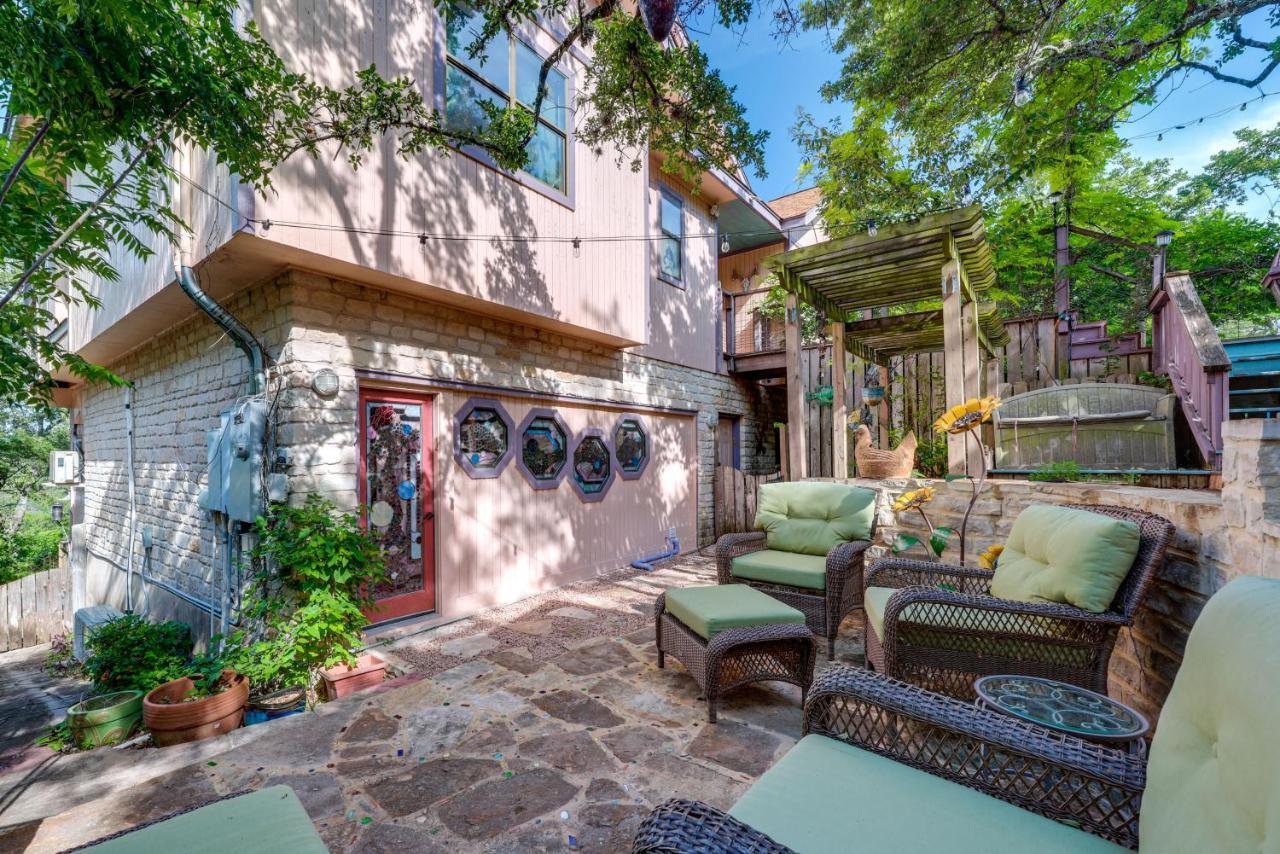 Exotic Home With Patio And Grill Walk To Canyon Lake! Exterior photo