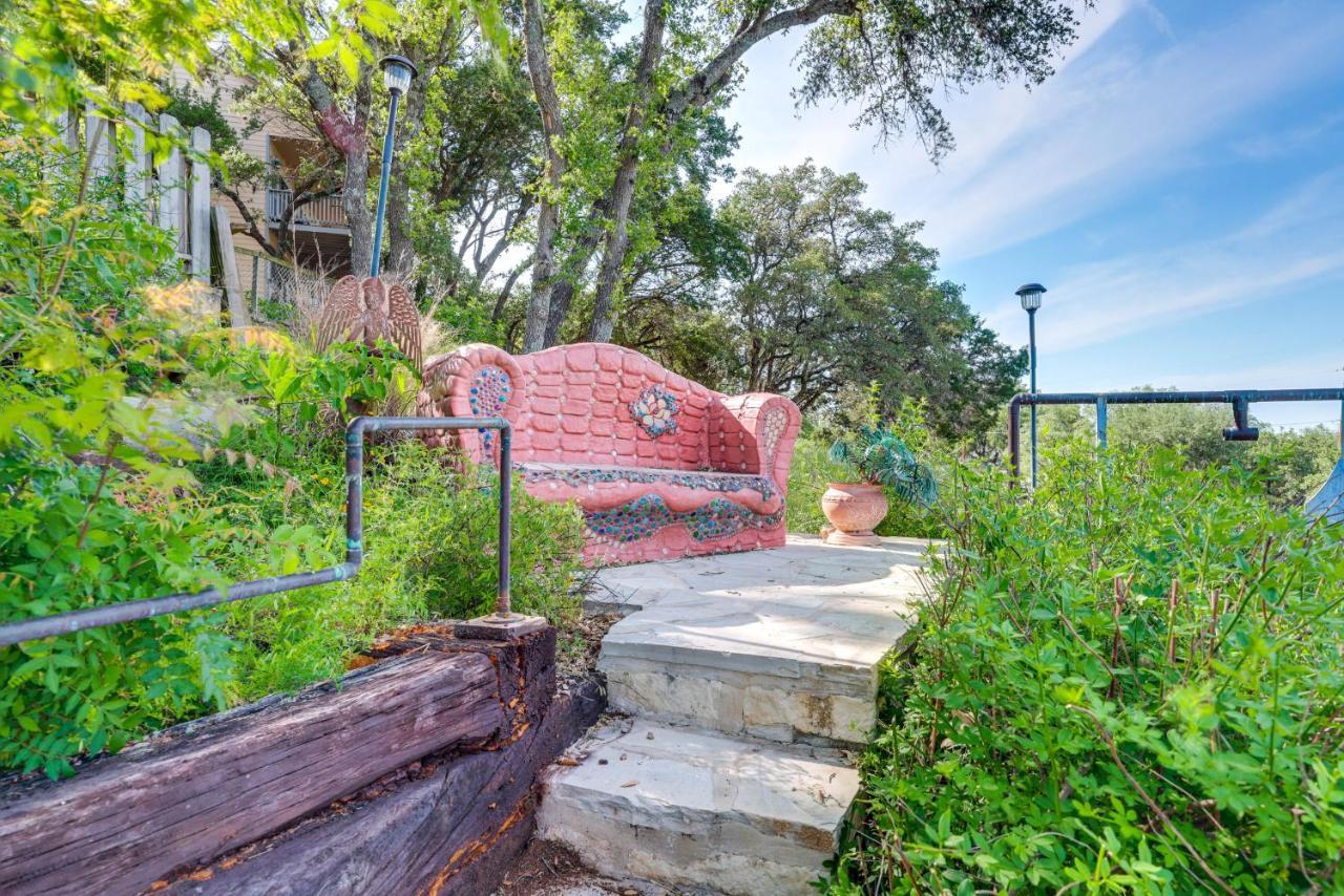 Exotic Home With Patio And Grill Walk To Canyon Lake! Exterior photo