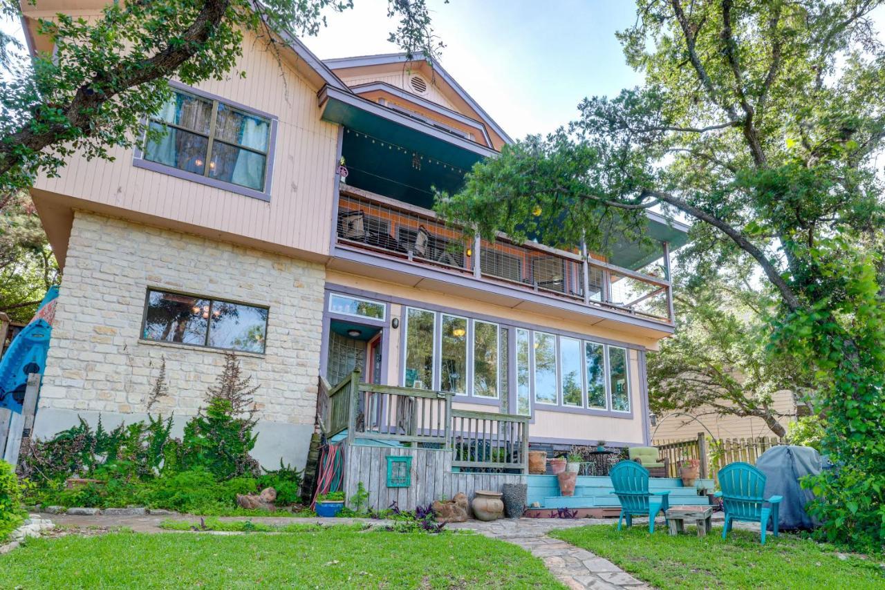 Exotic Home With Patio And Grill Walk To Canyon Lake! Exterior photo